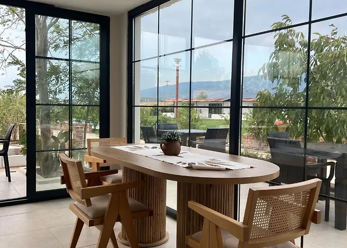 Casa Mora * ادرميت