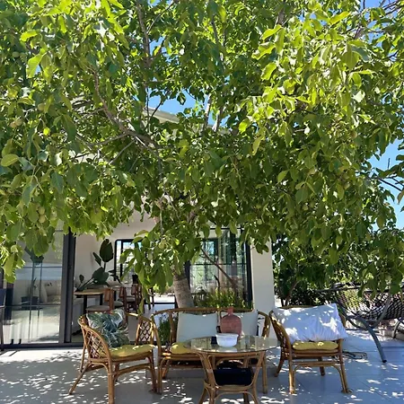 Casa Mora